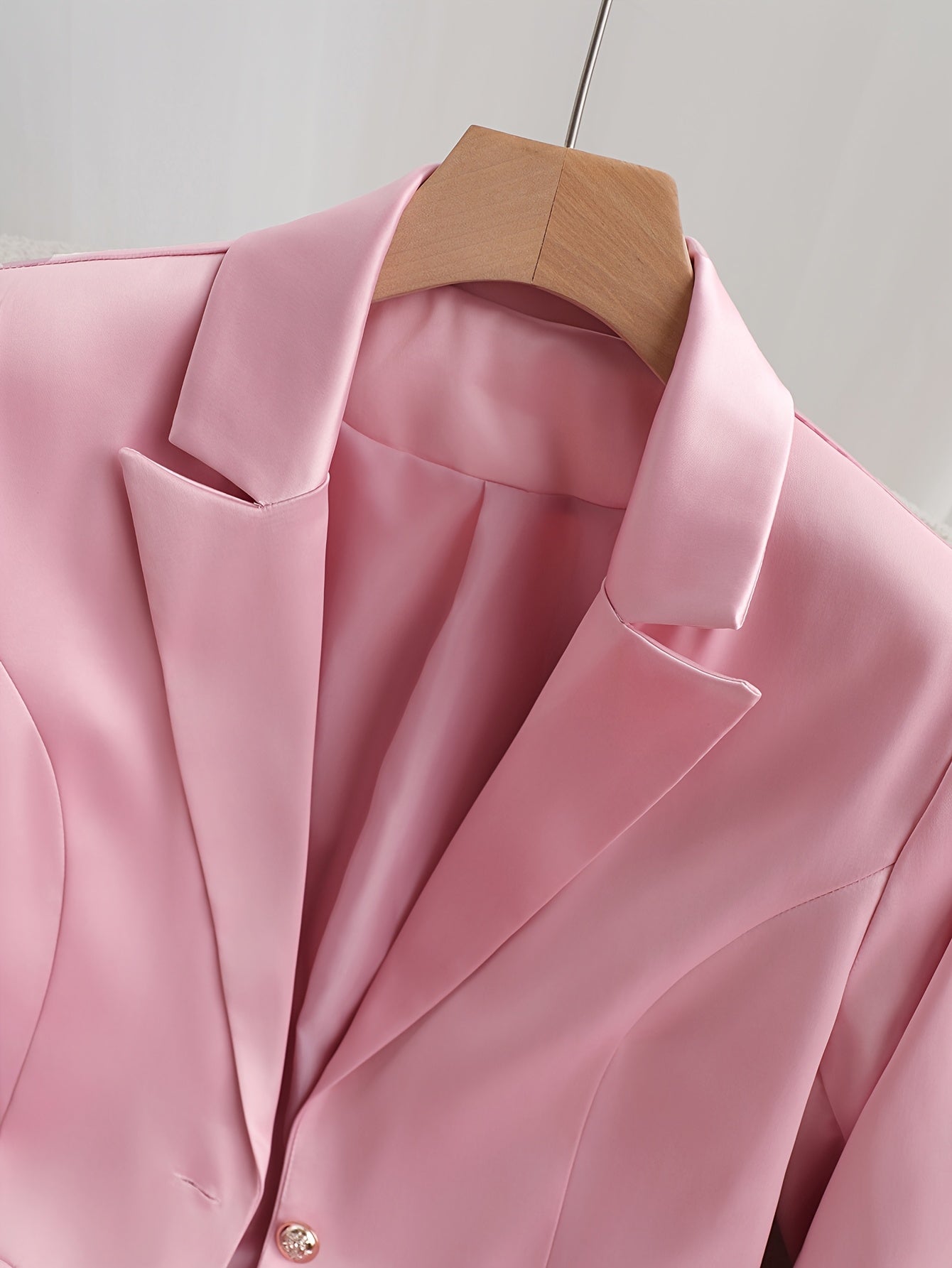 Elegant Women'S Pink Polyester Blazer - Solid Color, Regular Fit with Single-Breasted Button Detail, Versatile All-Season Jacket for Formal or Casual Attire, Allseason Jacket|Sophisticated Suit|Polyester Jacket, Ladies Blazer