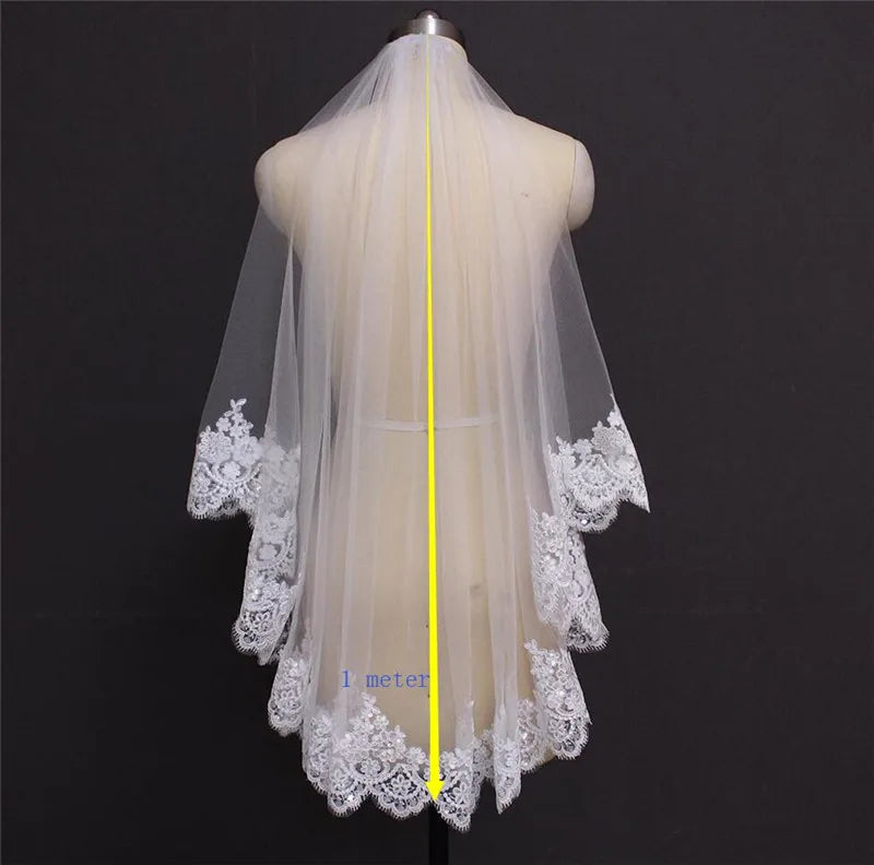 Short Lace Wedding Veil with Comb Bling Sequins Lace One Layer Bridal Veil White Ivory Veil for Bride Welon