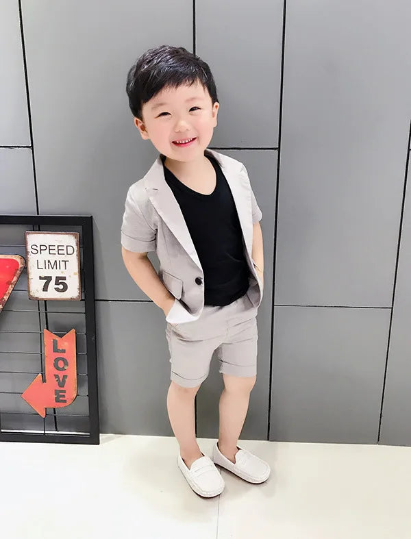 2021 Boys Formal Suits Summer Short Sleeve Blazer+Shorts 2pcs Children Kids Wedding Clothing Sets Prom Performance Costumes