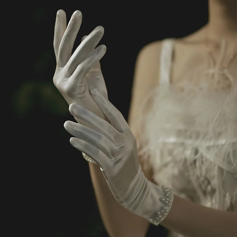 New Arrival Ivory Bridal gloves Cheap Wedding accessories Gant mariage femme Novia Bride Wedding gloves Beaded Pearls