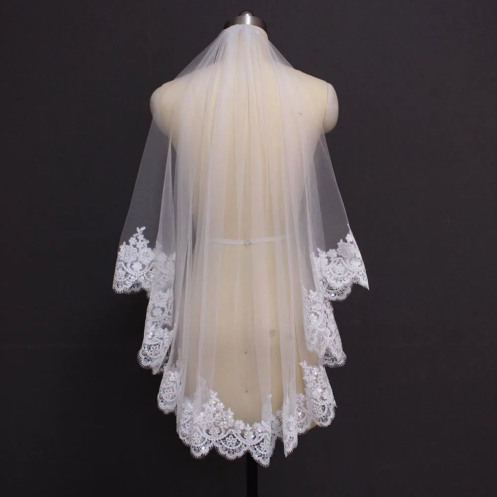 Short Lace Wedding Veil with Comb Bling Sequins Lace One Layer Bridal Veil White Ivory Veil for Bride Welon