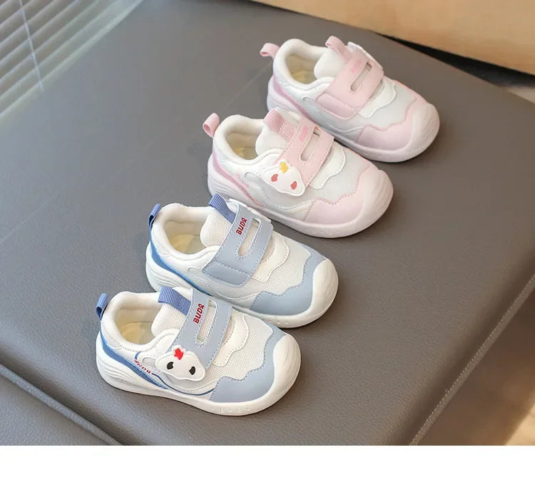 Baby walking shoes 2025 winter and winter new fashionable sports shoes trend soft sole comfortable Velcro cute and versatile