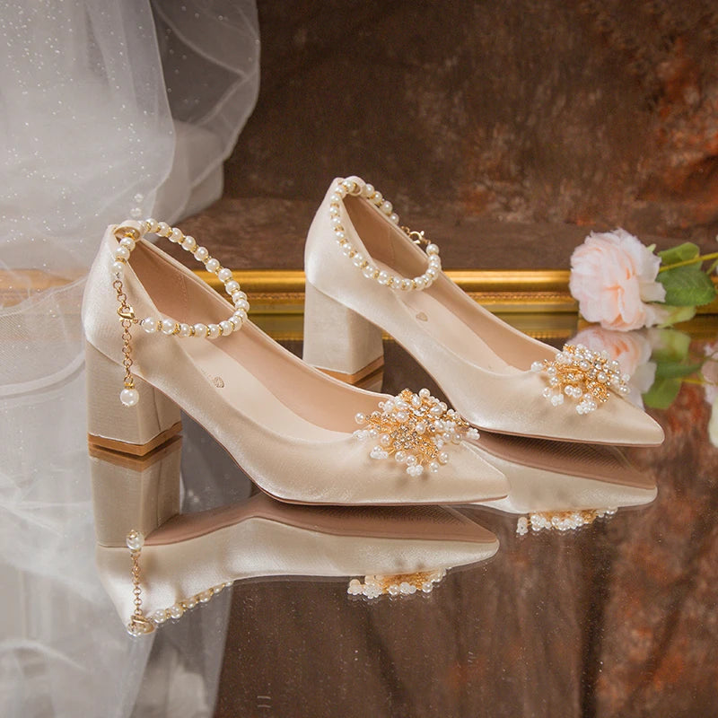 Wedding Shoes Female Footwear Bride Dress New Flower High Flat Floral Pumps Shoes Woman Flats Dress Wedding New Floral Pumps