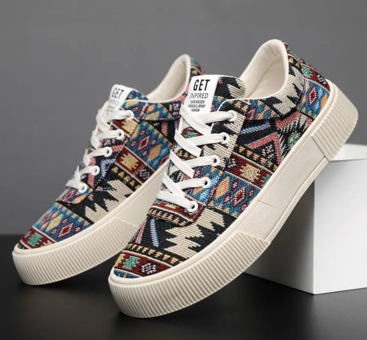 Sneakers Men 2025 New Spring and Autumn Ethnic Men's Shoe Low Top Retro Jacquard Flat Bottomed Board Shoes Oversized Mens Shoes