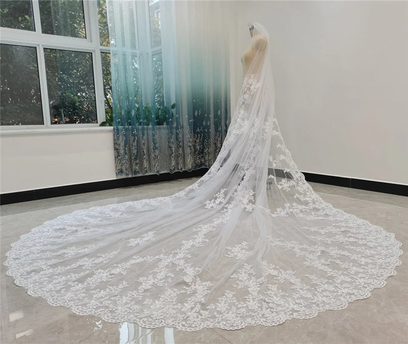 New Pattern Cathedral Length Bridal Veil Lace Veil Wide Veil 1 Layer Wedding Veil Metal Comb Real Photo