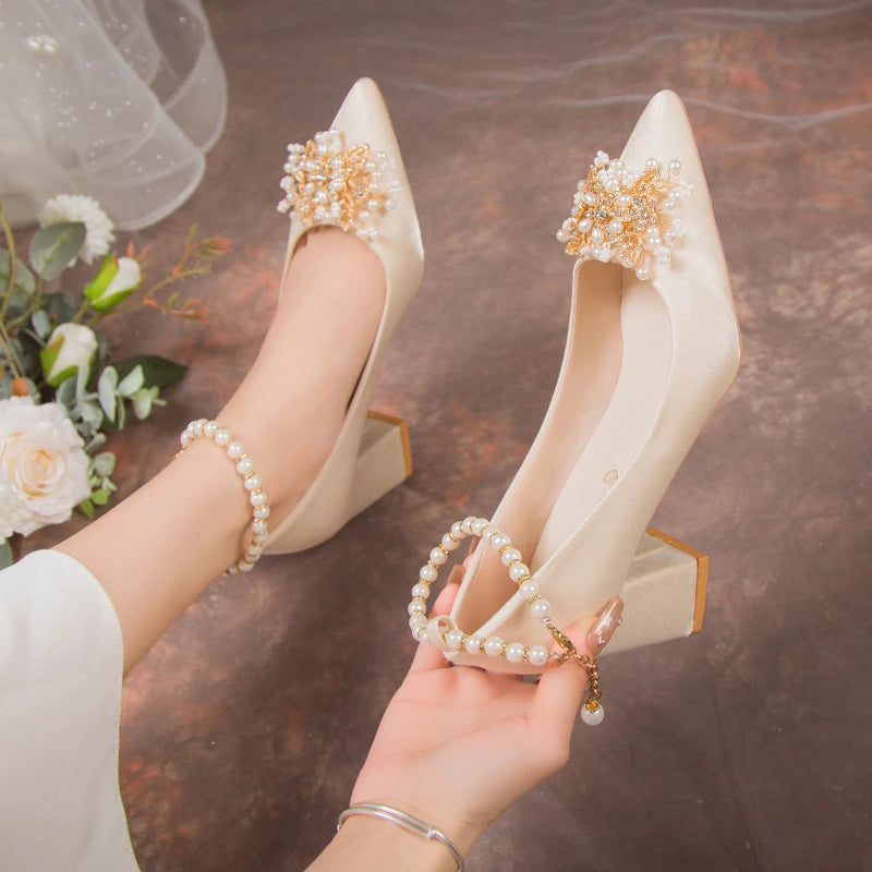Wedding Shoes Female Footwear Bride Dress New Flower High Flat Floral Pumps Shoes Woman Flats Dress Wedding New Floral Pumps