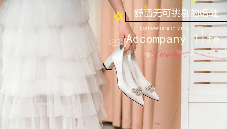 White Wedding Shoes Thick Heel Bridal Shoes Rhinestone Pointed Toe Mid-heel Large Size 41-43 Dress Shoes for Wedding Women Pumps