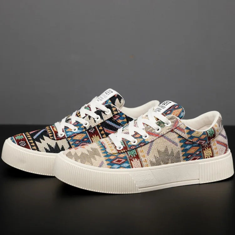 Sneakers Men 2025 New Spring and Autumn Ethnic Men's Shoe Low Top Retro Jacquard Flat Bottomed Board Shoes Oversized Mens Shoes