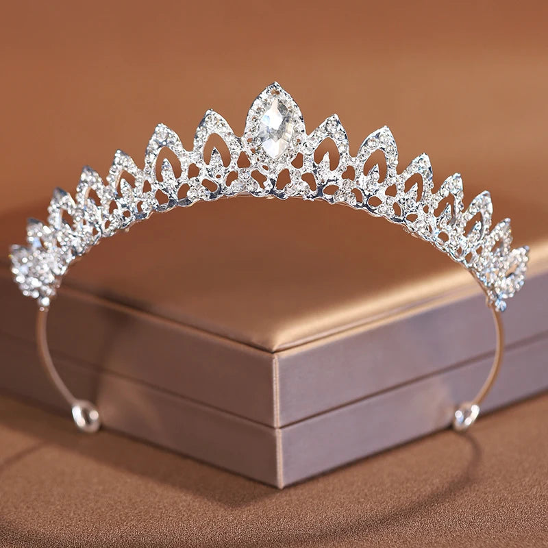 Itacazzo bridal headwear crown, classic Tiras suitable for women's weddings and birthday parties