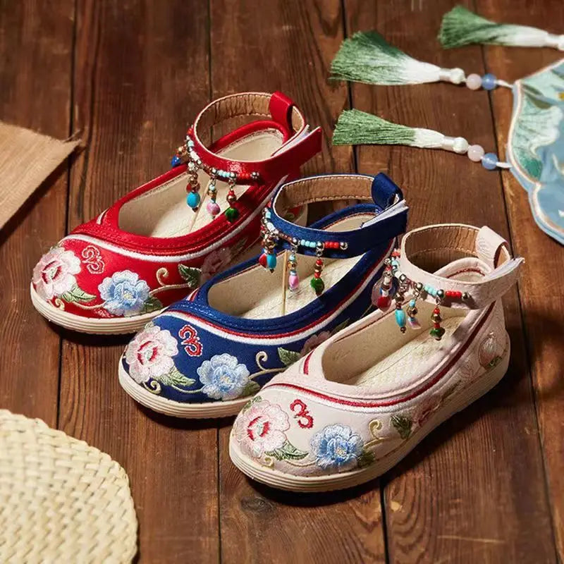 New Children's Ethnic Style Embroidered Canvas Shoes Non Slip Rubber Sole Linen Insole Breathable Hook Hanfu Shoes For Girls