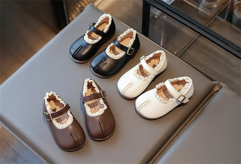 2025 New Children's Flats Simple Lolita Girls Princess Leather Shoes Walking Versatile Sweet Pleated Kids Causal Fashion Shoes