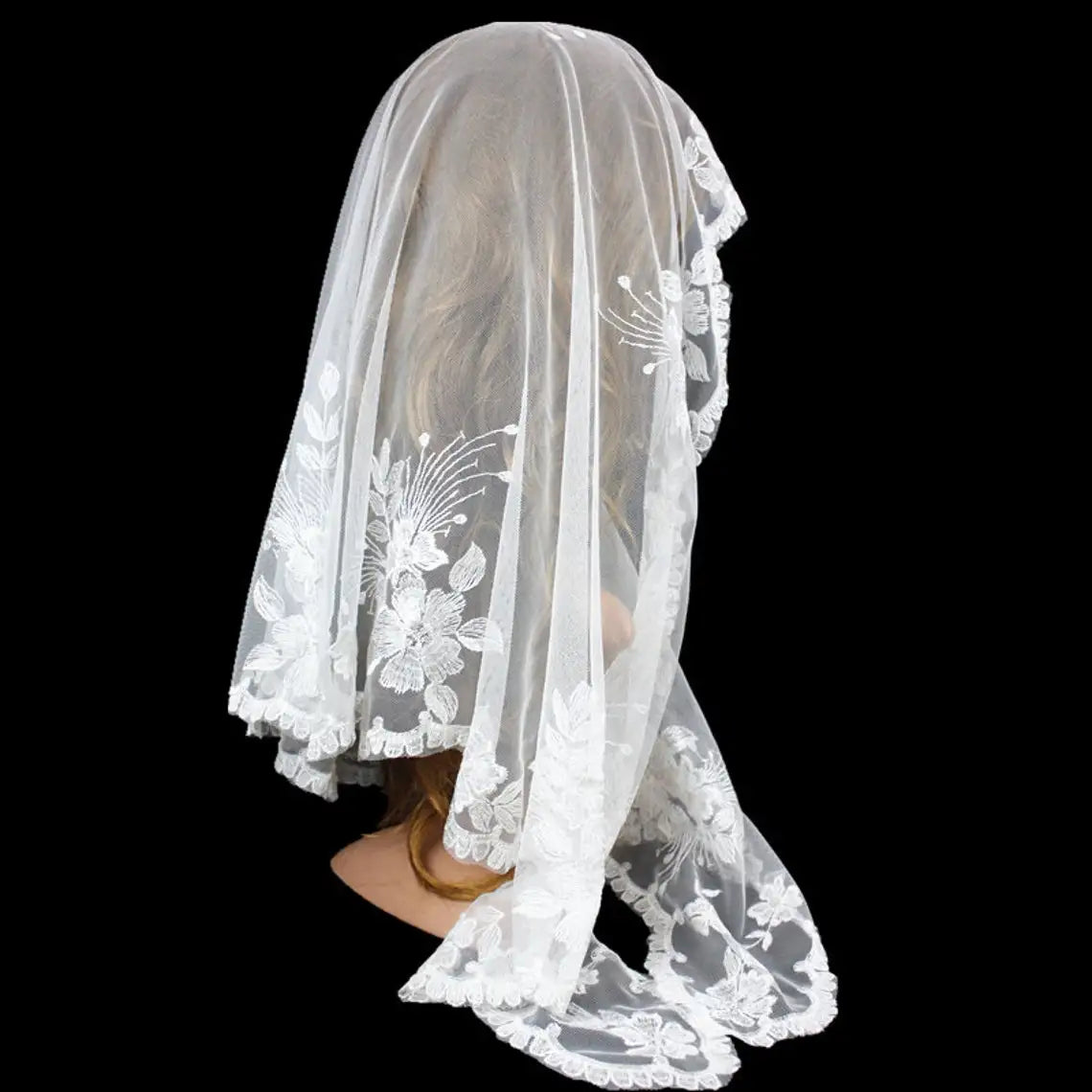Large Size Half Moon Classic Spanish Style Lace Mantilla Women Head Covering Lace Catholic Veil