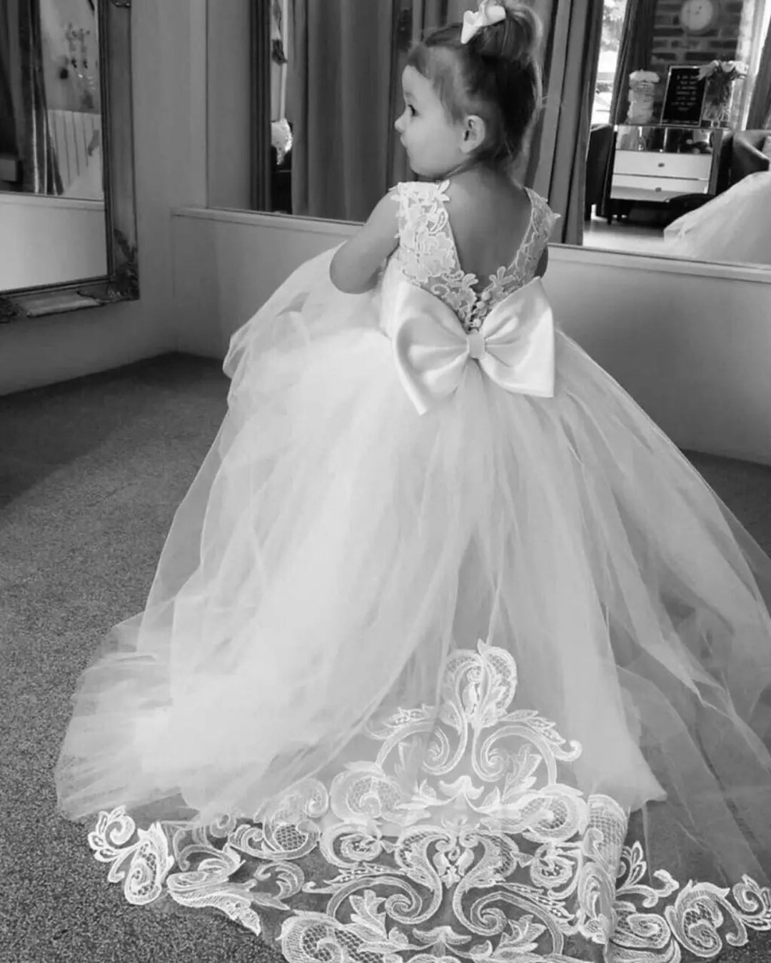 White Lace Child Flower Girl Dress Tulle Appliques Princess Floor Length for Wedding Party Baptism First Communion Gown