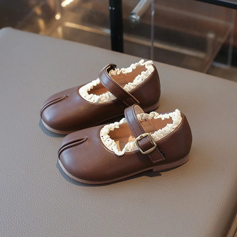 2025 New Children's Flats Simple Lolita Girls Princess Leather Shoes Walking Versatile Sweet Pleated Kids Causal Fashion Shoes