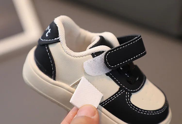 New Baby Shoes Spring Autumn Soft Soled Toddler Shoes Boys Sports Shoes Boys New White Shoes For Girls Breathable Non-slip