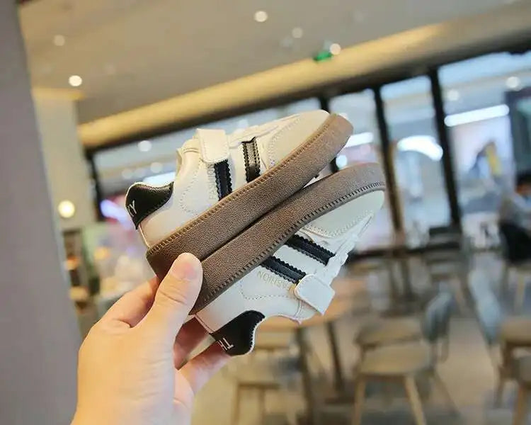 Spring Autumn Kids Sport Training Shoes Children Moral Training Fashion Sneakers Boys Girls Soft Soled Casual Shoes Skate Shoes