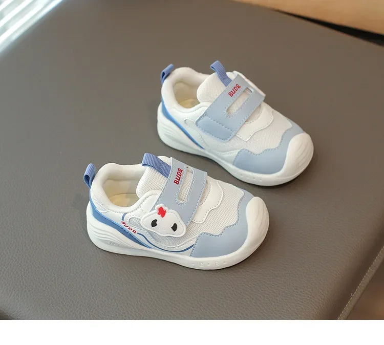 Baby walking shoes 2025 winter and winter new fashionable sports shoes trend soft sole comfortable Velcro cute and versatile