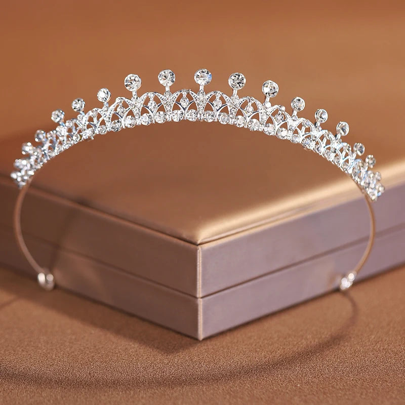 Itacazzo bridal headwear crown, classic Tiras suitable for women's weddings and birthday parties