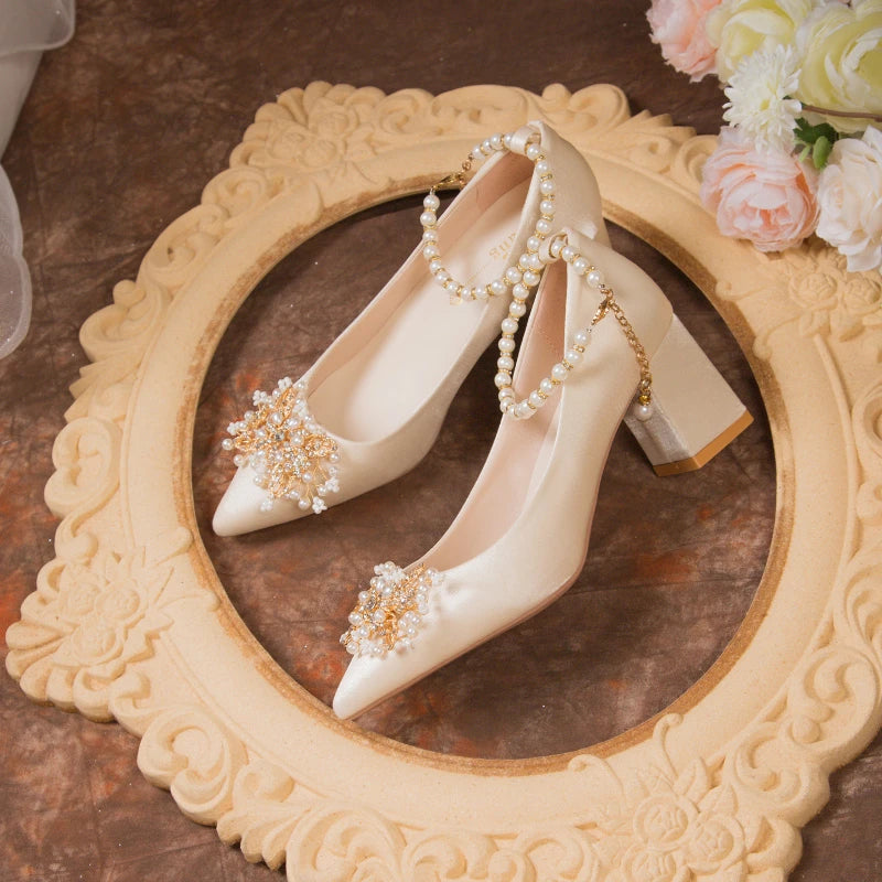 Wedding Shoes Female Footwear Bride Dress New Flower High Flat Floral Pumps Shoes Woman Flats Dress Wedding New Floral Pumps