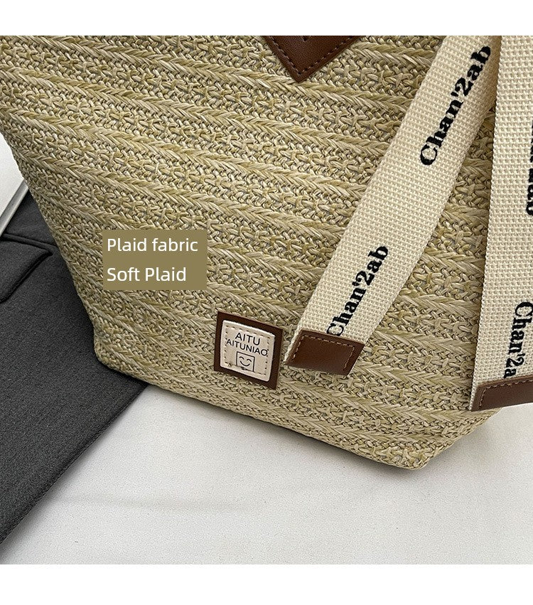 Woven Straw Woven Bag Women's Large Capacity 2025 New Arrival Easiest for Match Seaside Shoulder Bag Beach Vacation Commuter Tote