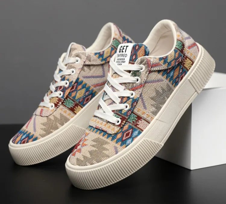 Sneakers Men 2025 New Spring and Autumn Ethnic Men's Shoe Low Top Retro Jacquard Flat Bottomed Board Shoes Oversized Mens Shoes