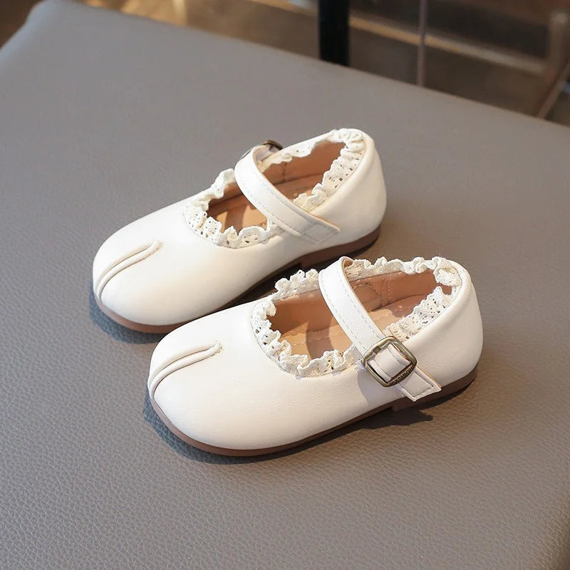 2025 New Children's Flats Simple Lolita Girls Princess Leather Shoes Walking Versatile Sweet Pleated Kids Causal Fashion Shoes