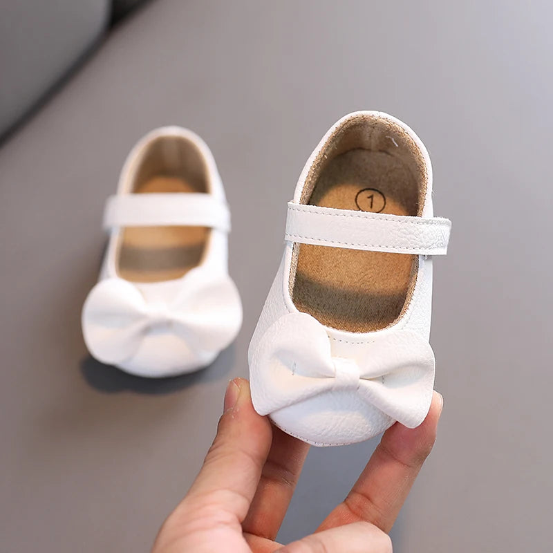 Cute White Lace Baby Girl Princess shoes Baby Moccasins Moccs Shoes Bow Fringe Rubber Soled Non-slip Footwear Crib Shoes