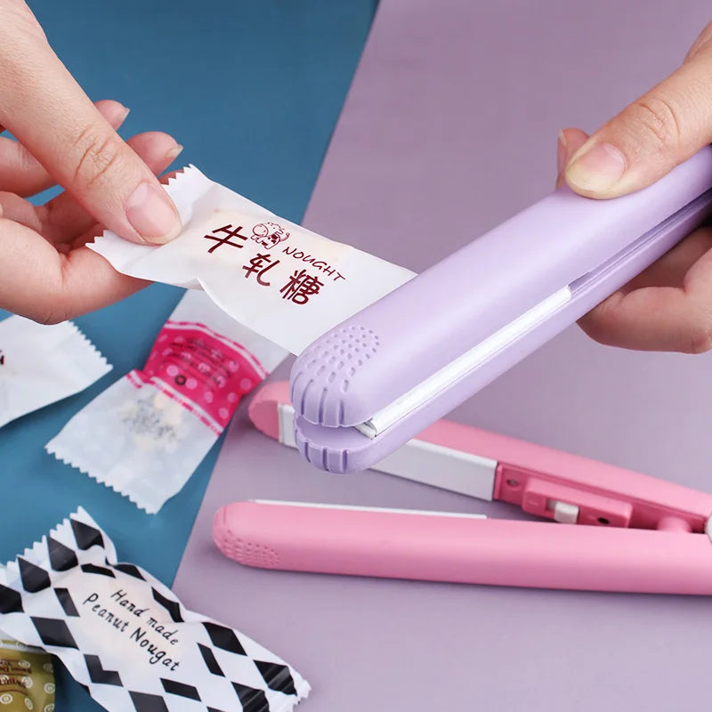 Mini Splint Flat Iron Hair Straightener Curling Wand Curly Ceramic Curler Straight Dual Purpose Hair Styling Tool WITH Hair Clip