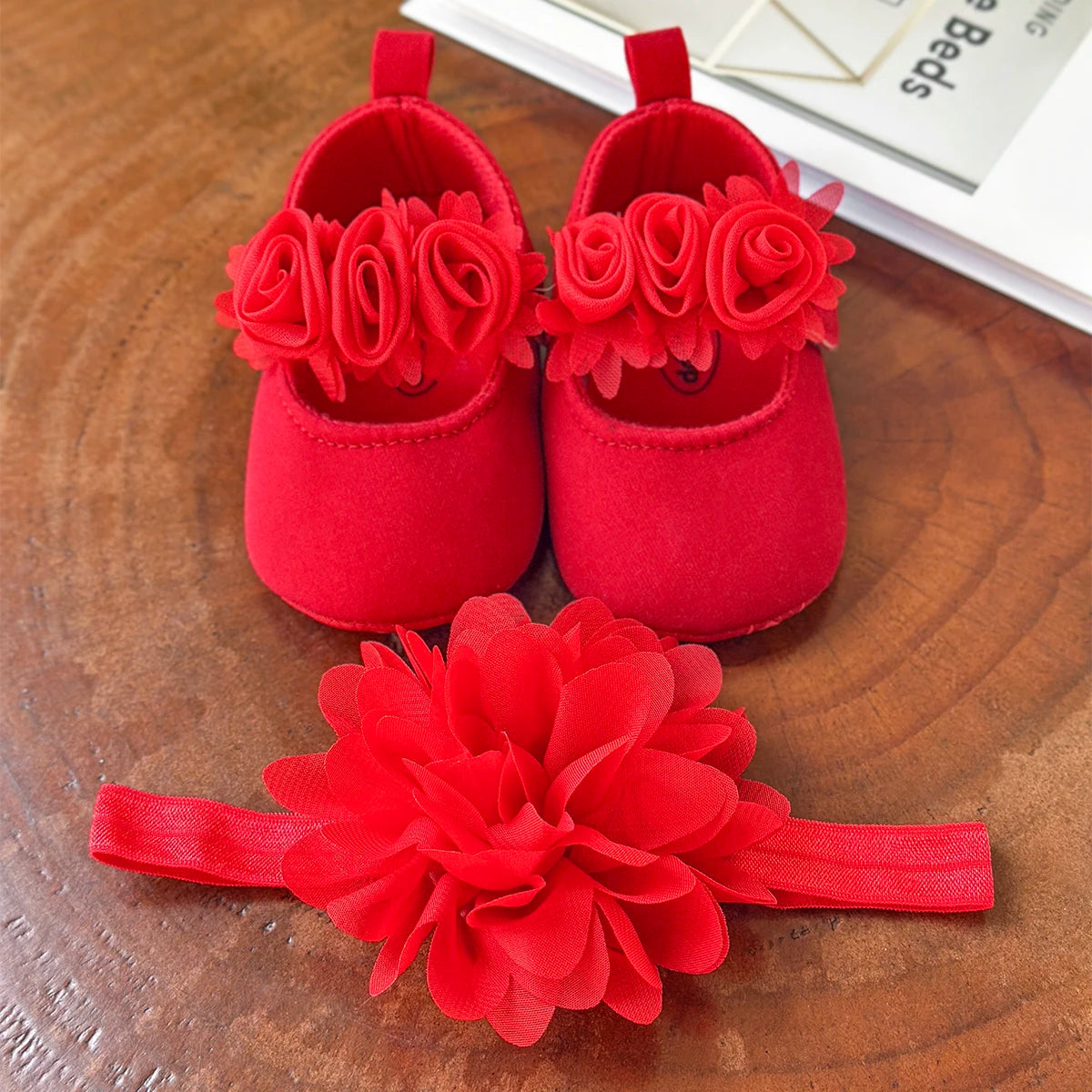 2pcs Baby Girls Flat Shoes With Flower Decor Princess Crib Shoes First Walker Shoes & Headband For Newborn Infant