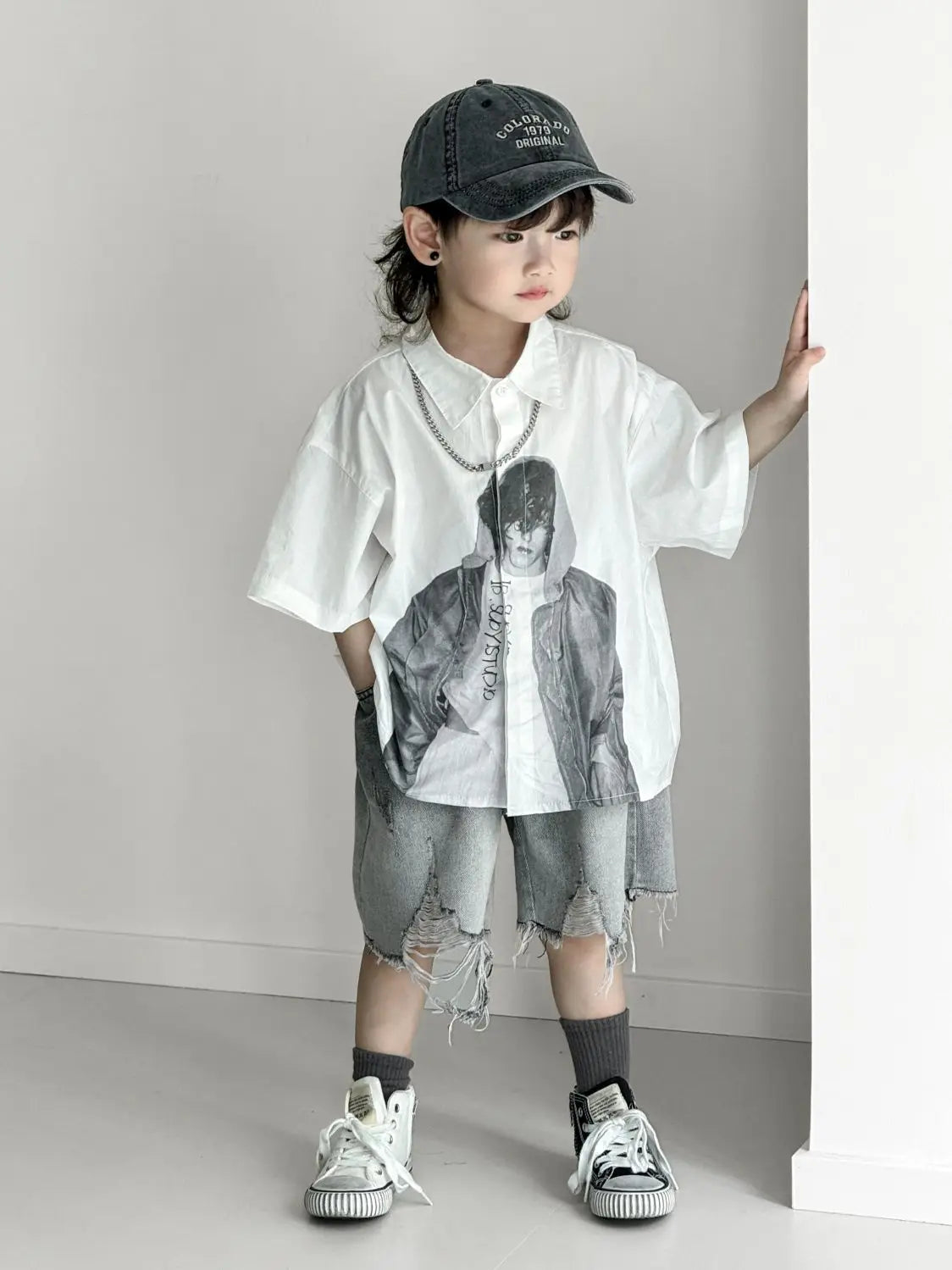 Boys' Sets Button Shirts Denim Shorts Two-piece Summer Suits 2025 New Korean Handsome Children's Street Hole Jeans Suits