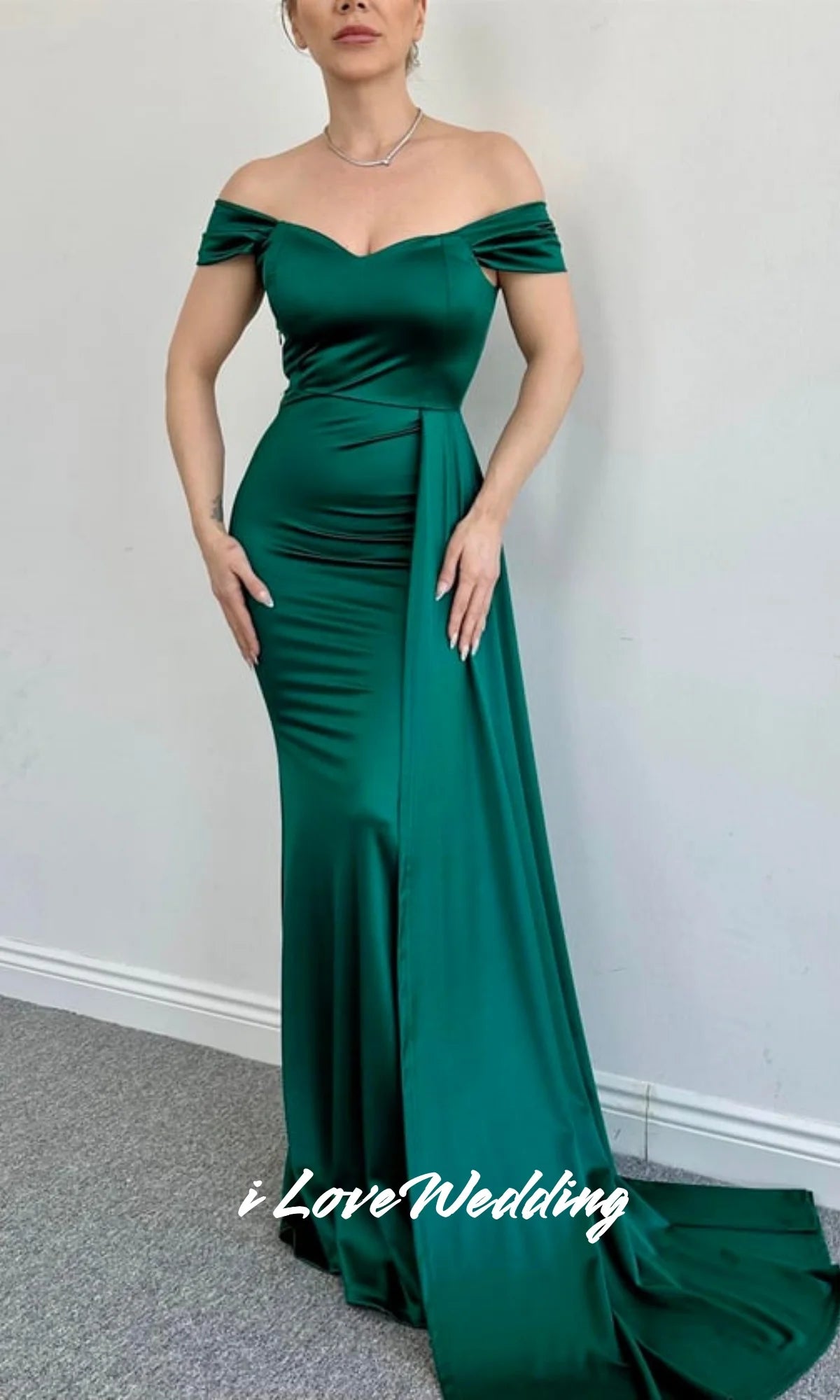 Emerald Green V-Neck Bridesmaid Dresses off the Shoulder Satin Mermaid Side Long Ribbon Trailing Skirt Slim Fit 2025 Customized