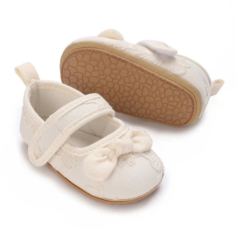 Cute White Lace Baby Girl Princess shoes Baby Moccasins Moccs Shoes Bow Fringe Rubber Soled Non-slip Footwear Crib Shoes