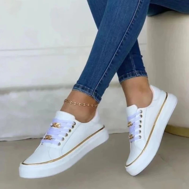 Women Comfortable Lace-up Vulcanized Shoes Low-top Round Toe Casual Shoes Thick Bottom Chain Shoes Lace-up Walking Shoe 2024