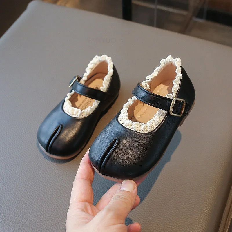 2025 New Children's Flats Simple Lolita Girls Princess Leather Shoes Walking Versatile Sweet Pleated Kids Causal Fashion Shoes