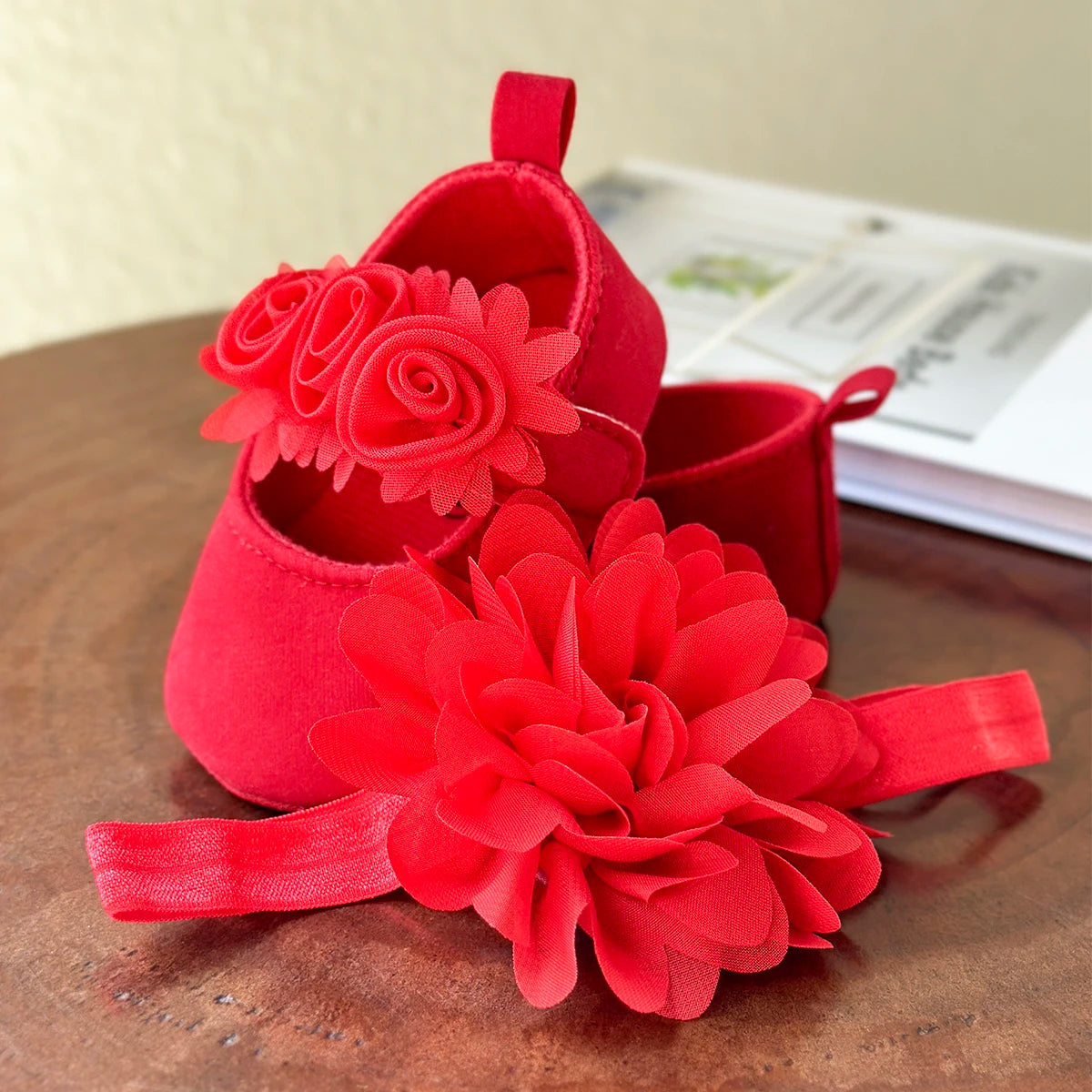 2pcs Baby Girls Flat Shoes With Flower Decor Princess Crib Shoes First Walker Shoes & Headband For Newborn Infant