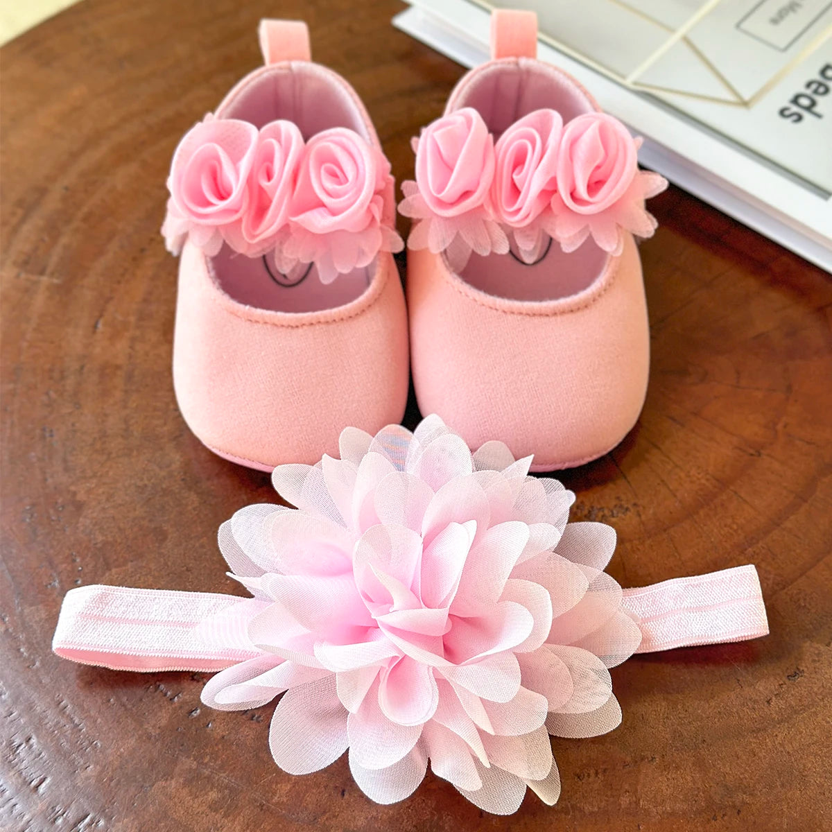 2pcs Baby Girls Flat Shoes With Flower Decor Princess Crib Shoes First Walker Shoes & Headband For Newborn Infant