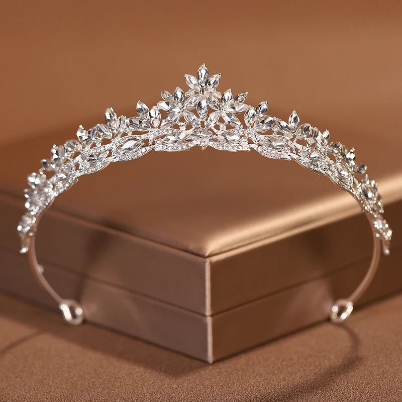 Itacazzo bridal headwear crown, classic Tiras suitable for women's weddings and birthday parties