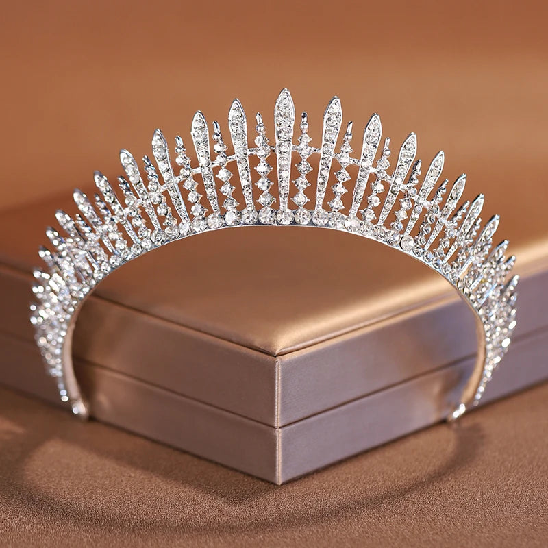 Itacazzo bridal headwear crown, classic Tiras suitable for women's weddings and birthday parties