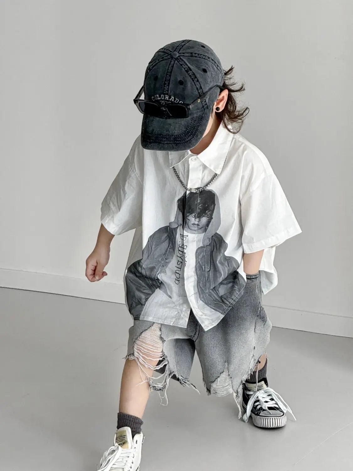 Boys' Sets Button Shirts Denim Shorts Two-piece Summer Suits 2025 New Korean Handsome Children's Street Hole Jeans Suits