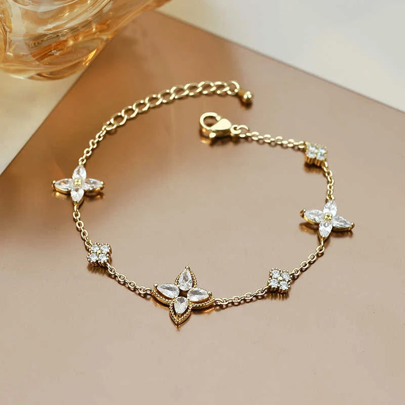 Personalized Fashion Crystal Flower Bracelet for Women Stainless Steel Korean Bracelet High Quality Jewelry Accessories Gift