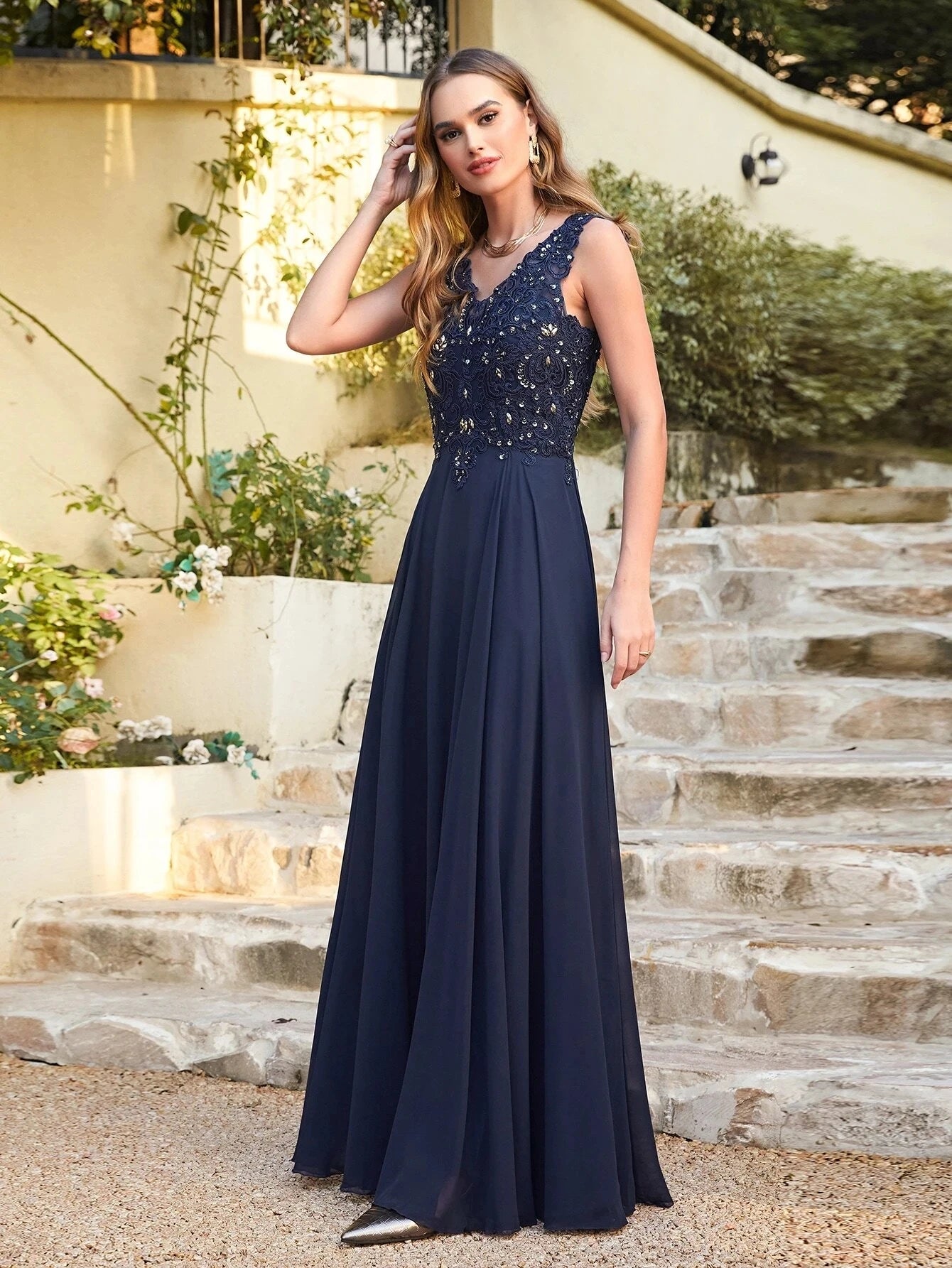 BABYONLINE Halter Neckline Lace Pearls Bodice Bridesmaid Dress Long Floor-length Skirt Chiffon Sexy Open Back Wedding Clothes