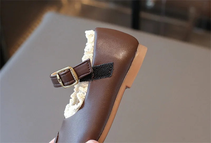 2025 New Children's Flats Simple Lolita Girls Princess Leather Shoes Walking Versatile Sweet Pleated Kids Causal Fashion Shoes