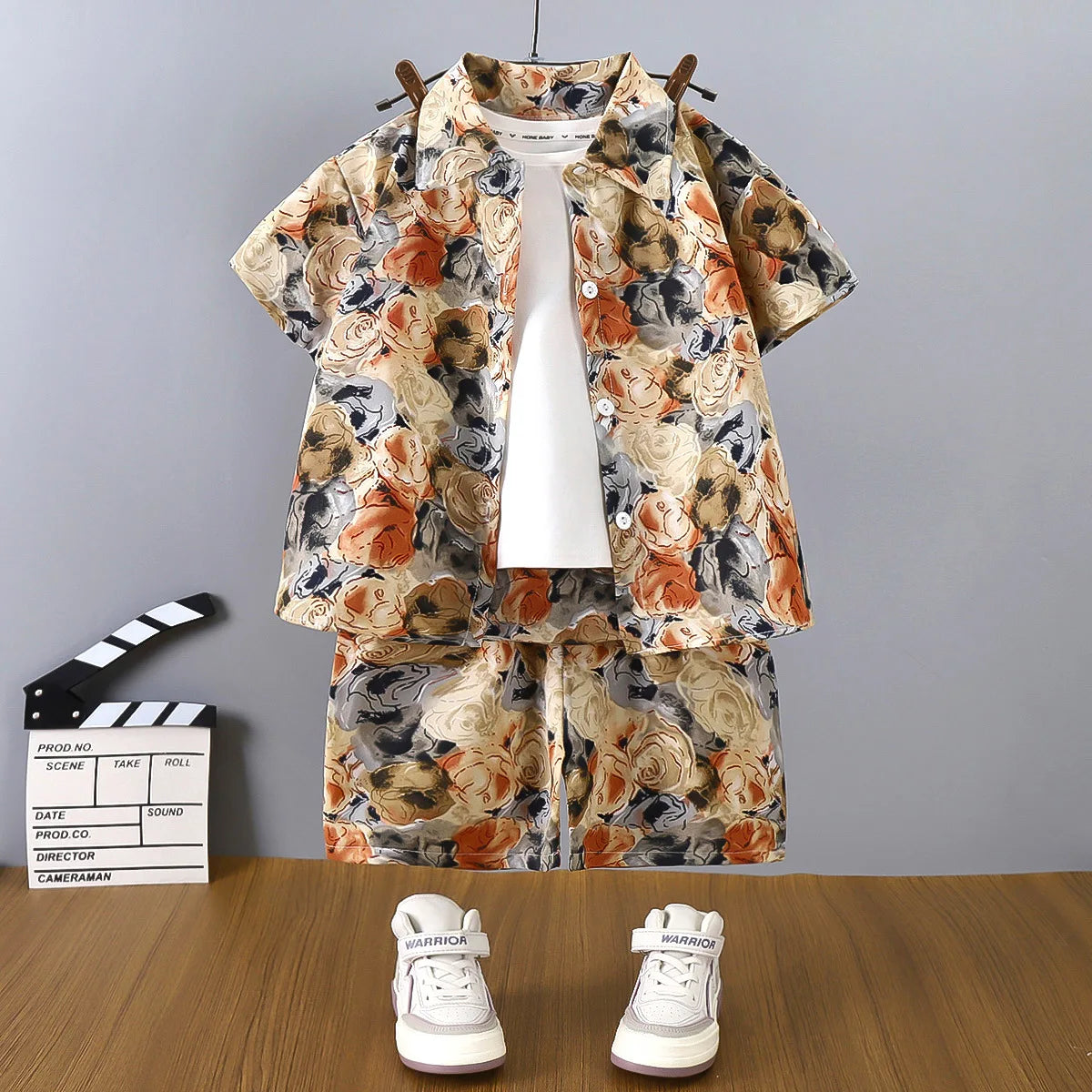 2025 Boys Summer Shirt Set New Casual Short Sleeve and Shorts Hong Kong Style Childrens Clothing Summer Outfit for Kids