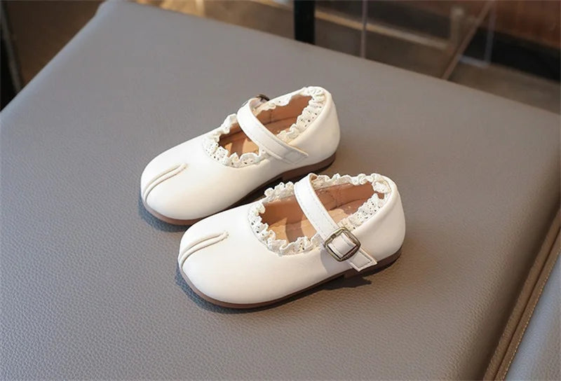 2025 New Children's Flats Simple Lolita Girls Princess Leather Shoes Walking Versatile Sweet Pleated Kids Causal Fashion Shoes