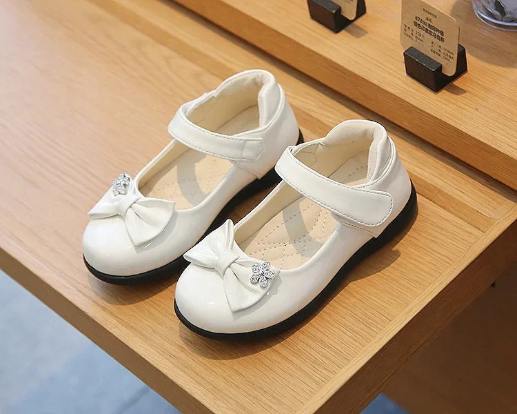 Glossy Kids Leather Shoes Simple Shallow Performance Shoes Black Bow with Crystal Flower Child Moccasin Shoes for Girls Casual