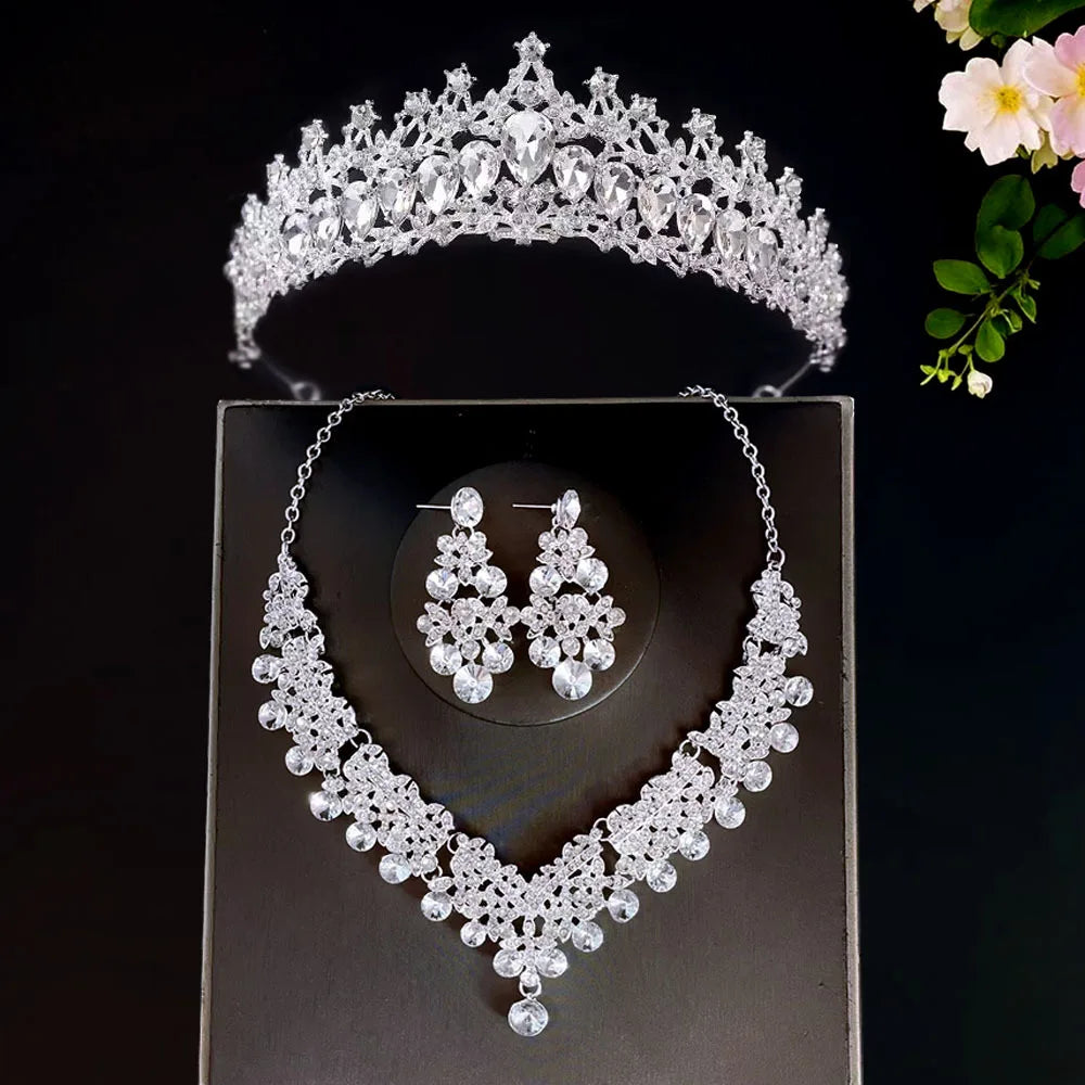 Bridal headwear, crown, three piece set, wedding necklace, earrings, crystal set, European and American wedding accessories