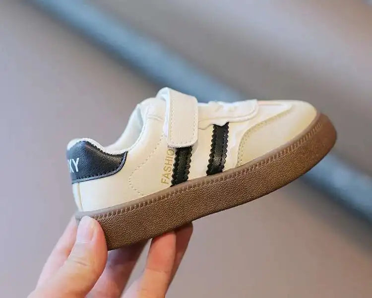 Spring Autumn Kids Sport Training Shoes Children Moral Training Fashion Sneakers Boys Girls Soft Soled Casual Shoes Skate Shoes