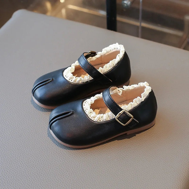 2025 New Children's Flats Simple Lolita Girls Princess Leather Shoes Walking Versatile Sweet Pleated Kids Causal Fashion Shoes