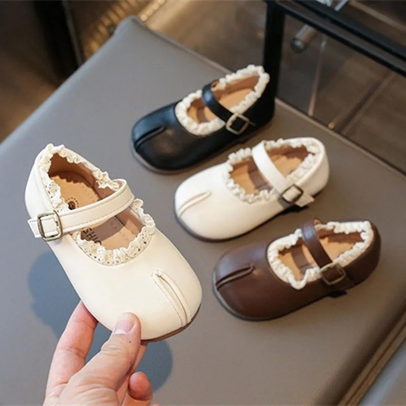 2025 New Children's Flats Simple Lolita Girls Princess Leather Shoes Walking Versatile Sweet Pleated Kids Causal Fashion Shoes