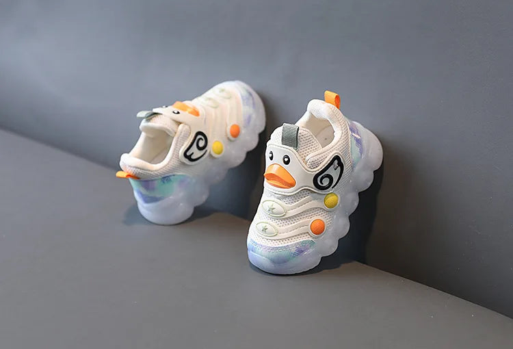 Baby Shoes with Lights on Women New Breathable Mesh Soft Soled Baby Walking Shoes Children Sports Luminescent Shoes Boy Newborn